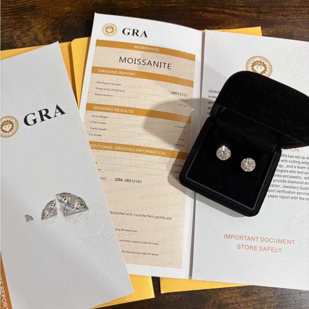 K18 YG stud earrings with moissanite 2.0 x 2 carats with GRA certificate